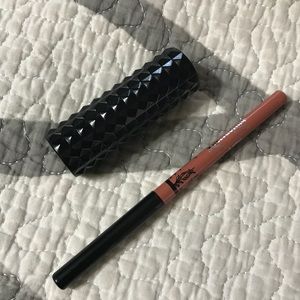 KVD lipstick and liner